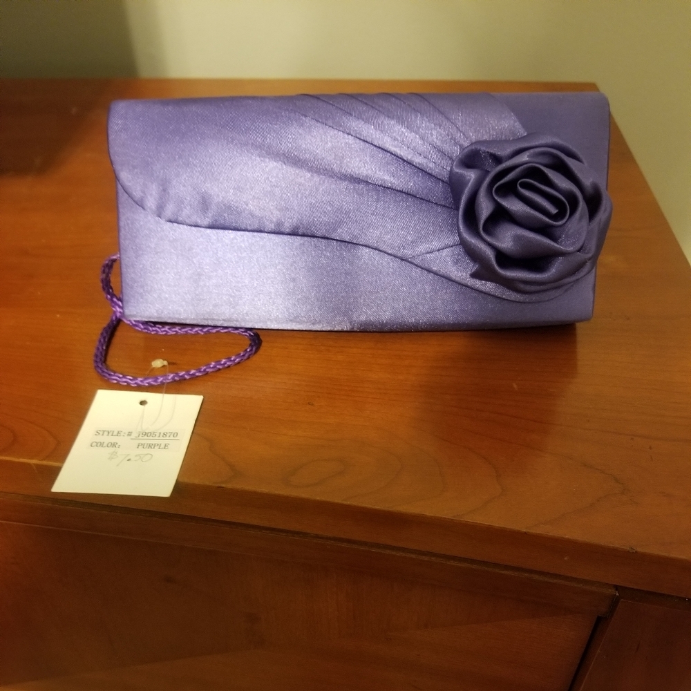 Clutch purse